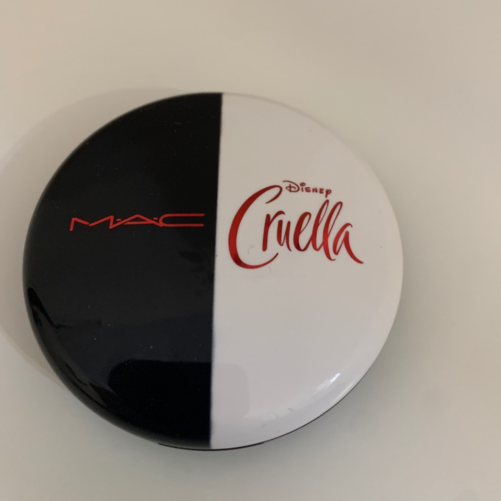 MAC X Disney Cruella Collaboration. LIMITED EDITION  Very lightly swatched